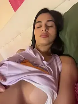 Stripchat Free Porn Cam of violetta-brown1