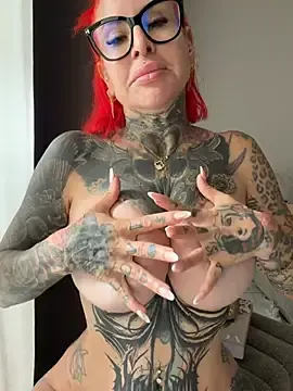 Stripchat Adult Webcam of CatCoxx
