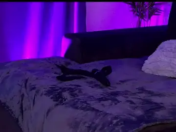 Stripchat Live Sex Cam of NayaQuinn