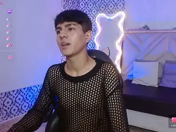 Stripchat Free Live Porn of Damian_tay