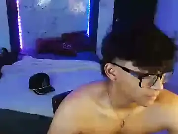 Stripchat Nude Webcam of Mr_yisuzz
