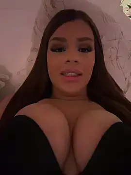 Stripchat Nude Webcam of BellaaVixen