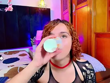 Stripchat Live Sex Cam of Skyee_angel