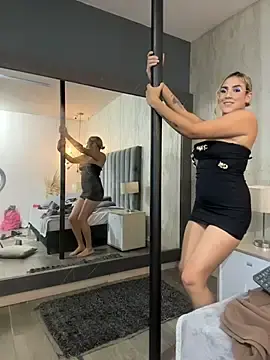 Stripchat Free Porn Cam of GabrielaPortmans