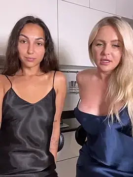 Stripchat Free Porn Cam of Keep_us_wild