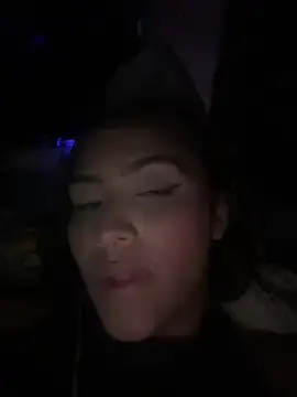 Stripchat Watch Live Sex Cams of iamsara_21