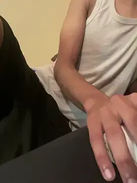 Stripchat Sex Cam of mario_twin