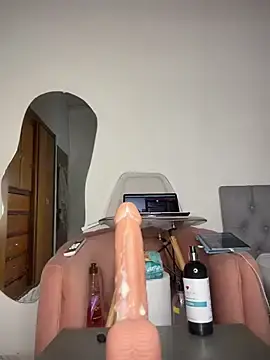 Stripchat Watch Live Sex Cams of emiss_