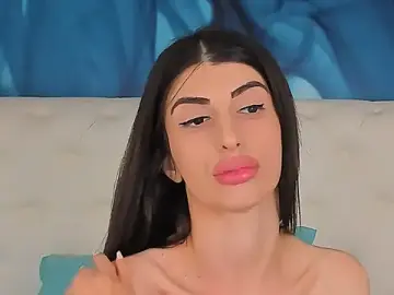 Stripchat Sex Cam of SkinnyDolly