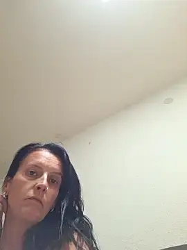 Stripchat Live Sex Cam of lessudiste11