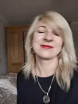 Stripchat Sex Chat of AhlyssaLove1155