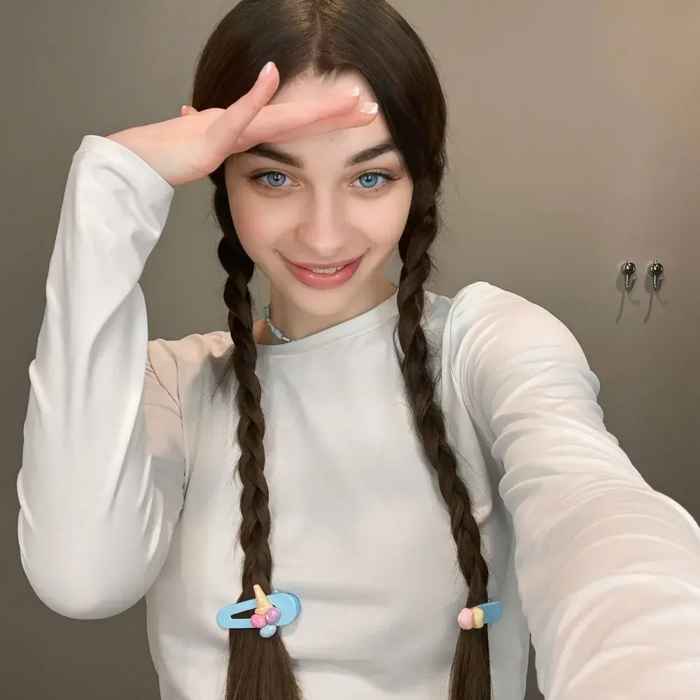 AngelinaWett