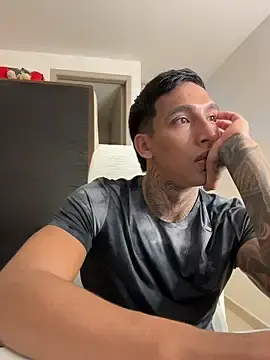 Stripchat Live Sex Cam of sendfer