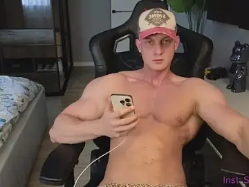 Stripchat Live Sex Cam of Richard_mils