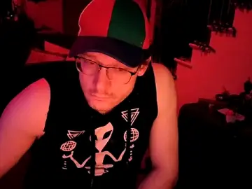 Stripchat Free Live Porn of MasterDaddyCool