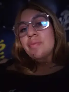 Stripchat Free Live Porn of Lola_scott