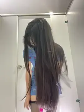 Stripchat Live Sex Cam of xiao-Lin