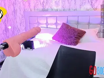 Stripchat Nude Webcam of LYEN_RAE