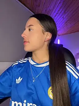 Stripchat Live Porn of Sofia18_pinkk