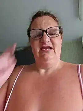 Stripchat Free Live Porn of MissQueenBeex