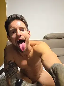 Stripchat Adult Webcam of Mystery_Mark