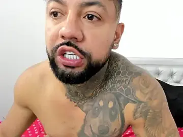 Stripchat Free Live Porn of SEXXYLATINCOUPLE1