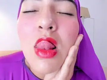 Stripchat Adult Webcam of Malika_Noor