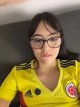 Stripchat Nude Webcam of HinaSweet
