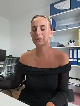 Stripchat Best live sex cam show of Hii_Lolla