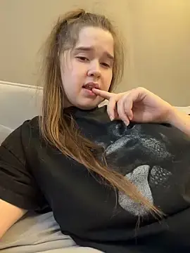 Stripchat Live Sex Cam of HornyGirlH