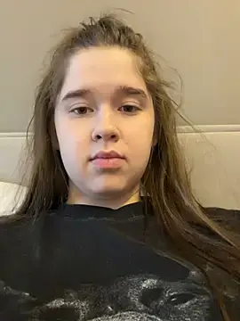 Stripchat Sex Chat of HornyGirlH