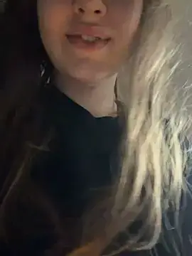 Stripchat Sex Cam of HornyGirlH