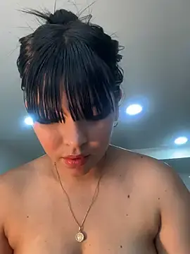 Stripchat Live Sex Cam of BrendaCrean