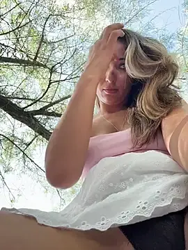 Stripchat Sex Cam of Wonder_Kari