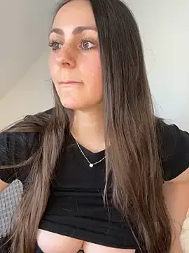Stripchat Adult Webcam of Loella-Rose