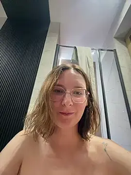 Stripchat Live Sex Cam of The_Snowwhitee