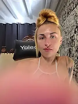 Stripchat Free Live Porn of kylie_blck