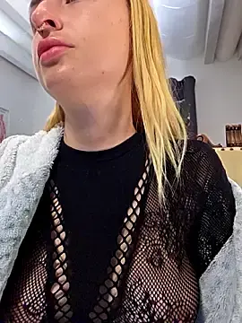 Stripchat Free Live Porn of kylie_blck