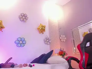 Stripchat Free Live Porn of CloeMoon