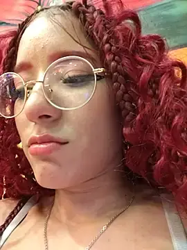 Stripchat Sex Cam of Scarlett_Squerit