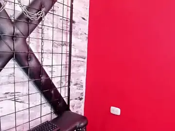 Stripchat Free Porn Cam of Servant_Of_Pain_