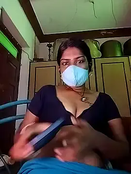 Stripchat Free Porn Cam of Tamil_Kavitha