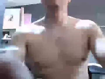 Stripchat Live Sex Cam of Yankoloco92