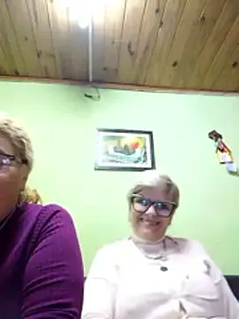 Stripchat Best Webcam of momismilf544