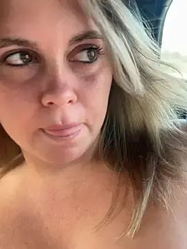Stripchat Free Live Porn of Samantha_official