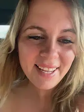 Stripchat Live Sex Cam of Samantha_official