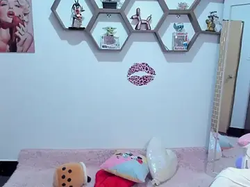 Stripchat Sex Cam of SharonSander