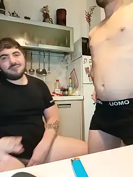 Stripchat Free Porn Cam of bear_skinny