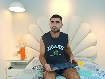 Stripchat Live Porn of Ethan__Walker