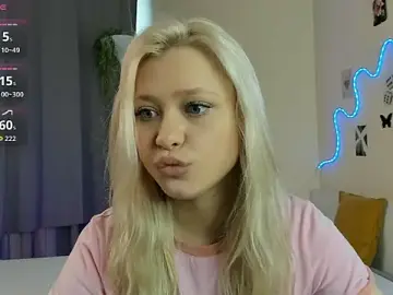 Stripchat Free Live Porn of MidnightPoise